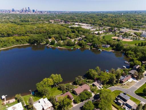 1120 Angelo Drive, Golden Valley, MN 55422