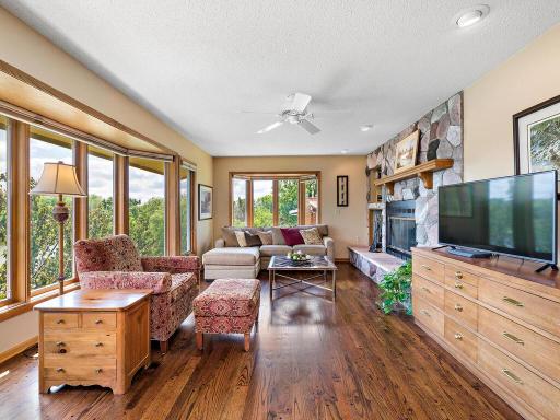 1120 Angelo Drive, Golden Valley, MN 55422