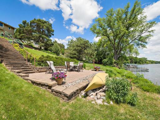 1120 Angelo Drive, Golden Valley, MN 55422