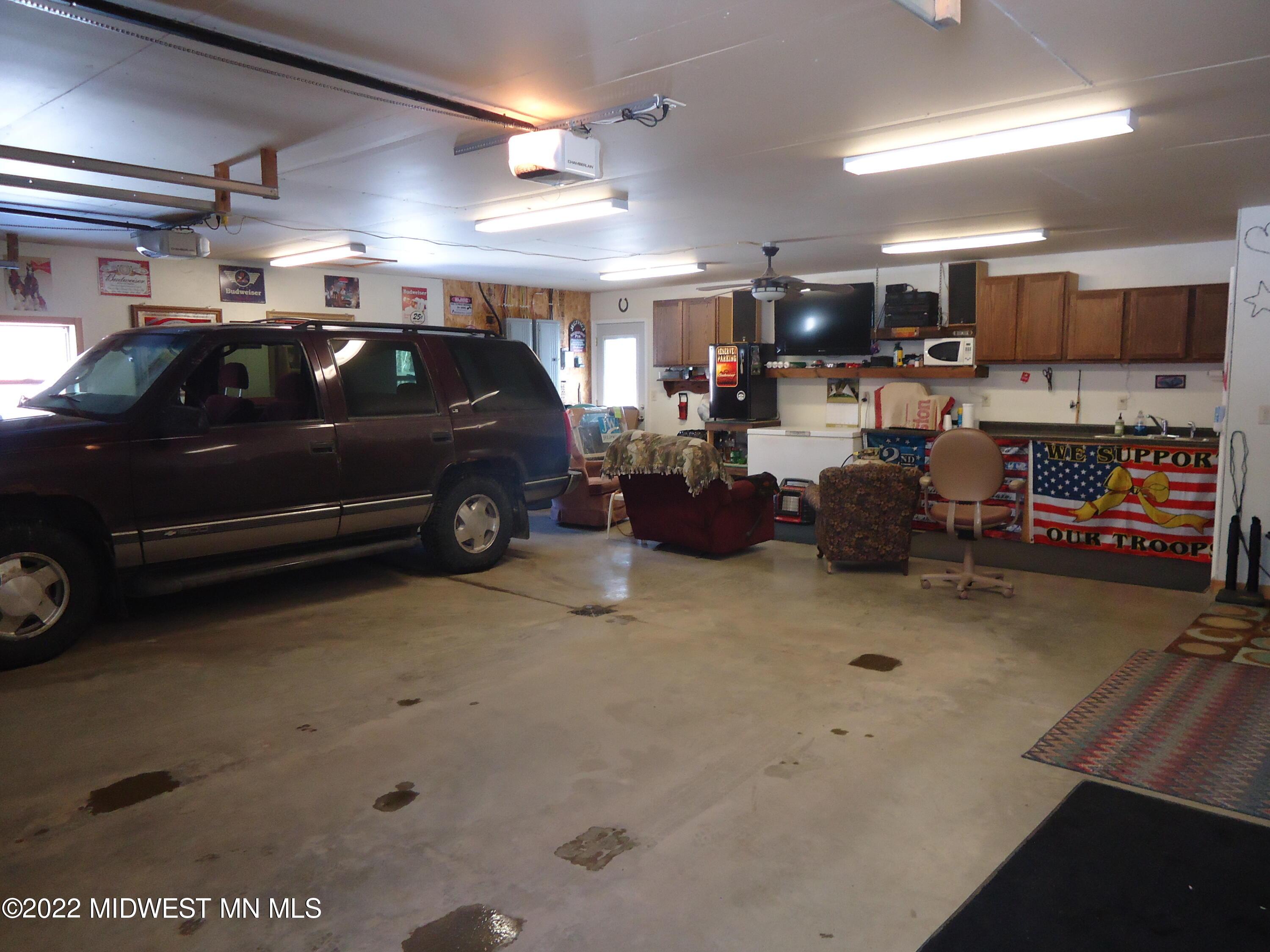 Attached Garage (Heated)