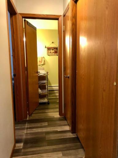 22-Hallway storage.jpg