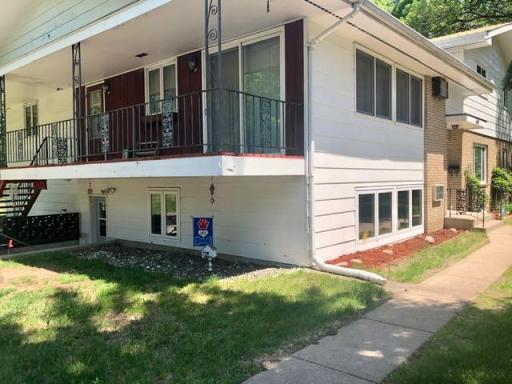 4-Multiple entrances.jpg