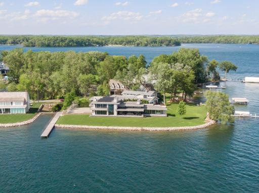 One of a kind! 180 degree views of Gideon Bay on Sunrise Point