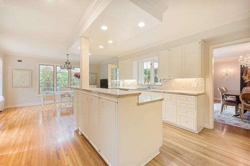 20 Merilane, Edina, MN 55436