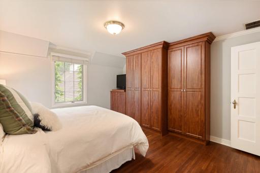 20 Merilane, Edina, MN 55436
