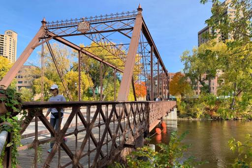 Merriam Street Bridge Connecting Nicollet Island & Main St