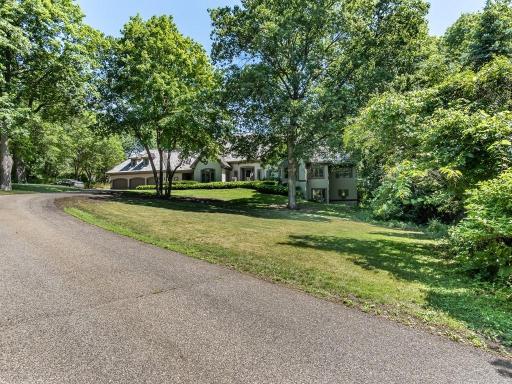 3103 Maplewood Road, Wayzata, MN 55391