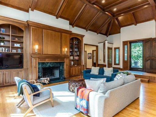 3103 Maplewood Road, Wayzata, MN 55391