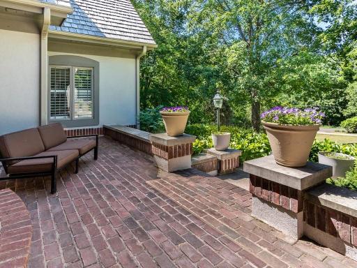 3103 Maplewood Road, Wayzata, MN 55391