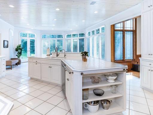 3103 Maplewood Road, Wayzata, MN 55391