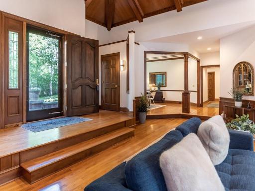 3103 Maplewood Road, Wayzata, MN 55391
