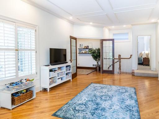 3103 Maplewood Road, Wayzata, MN 55391