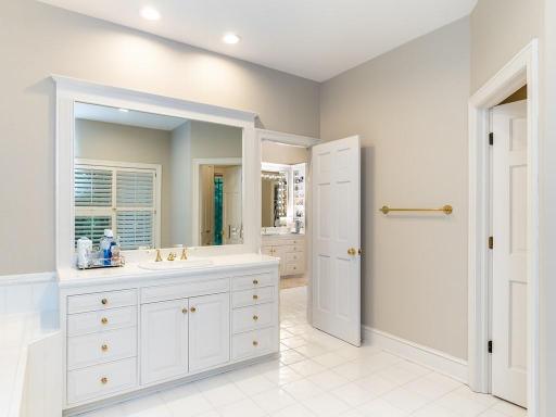 3103 Maplewood Road, Wayzata, MN 55391