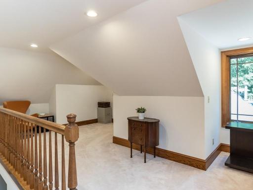 3103 Maplewood Road, Wayzata, MN 55391