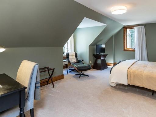 3103 Maplewood Road, Wayzata, MN 55391
