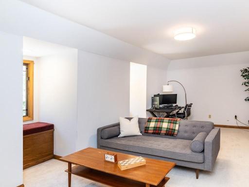 3103 Maplewood Road, Wayzata, MN 55391