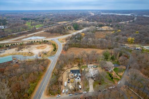 15 Myrtlewood Road, Wayzata, MN 55391