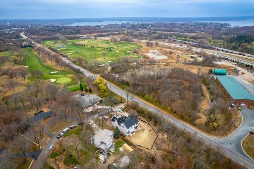 15 Myrtlewood Road, Wayzata, MN 55391