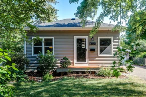 6824 Winsdale Street N, Golden Valley, MN 55427