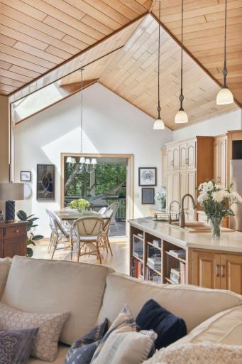 Photo for 360 Ruann Road, Wayzata, MN 55391 - Listing #6228692 360 Ruann Road, Wayzata, MN 55391