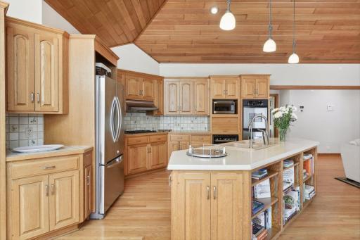 Photo for 360 Ruann Road, Wayzata, MN 55391 - Listing #6228692 360 Ruann Road, Wayzata, MN 55391