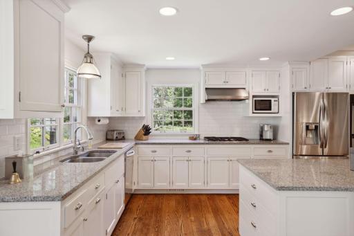 2400 Oakland Road, Minnetonka, MN 55305