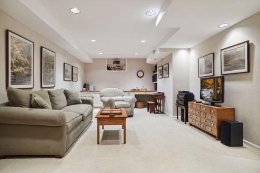 2400 Oakland Road, Minnetonka, MN 55305