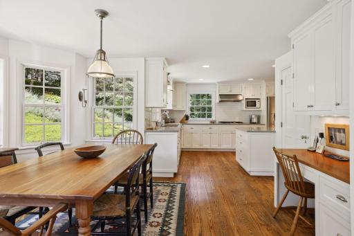 2400 Oakland Road, Minnetonka, MN 55305