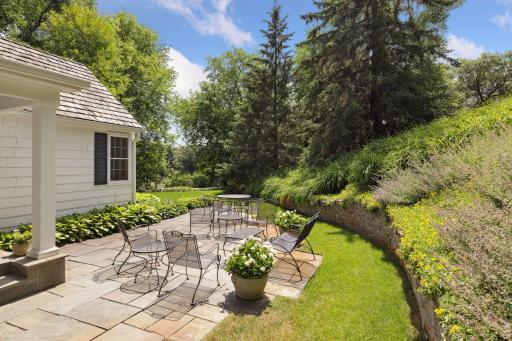 2400 Oakland Road, Minnetonka, MN 55305