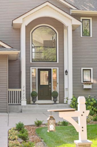 2920 Casco Point Road, Wayzata, MN 55391