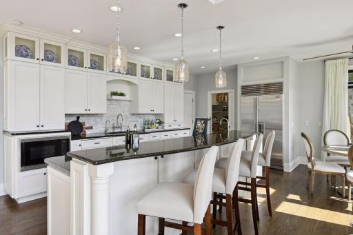2920 Casco Point Road, Wayzata, MN 55391
