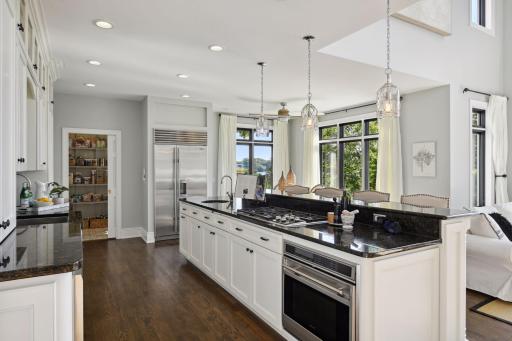 2920 Casco Point Road, Wayzata, MN 55391