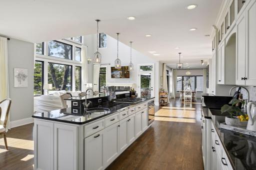 2920 Casco Point Road, Wayzata, MN 55391