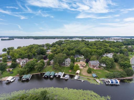 2920 Casco Point Road, Wayzata, MN 55391