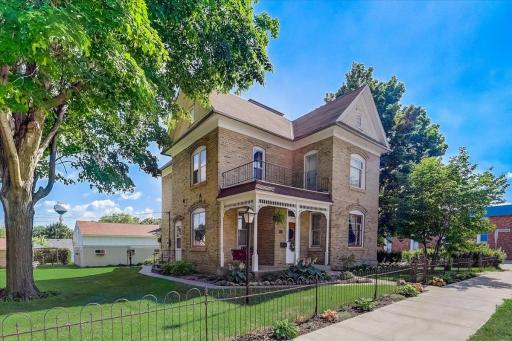 453 W Main Street, Waconia, MN 55387
