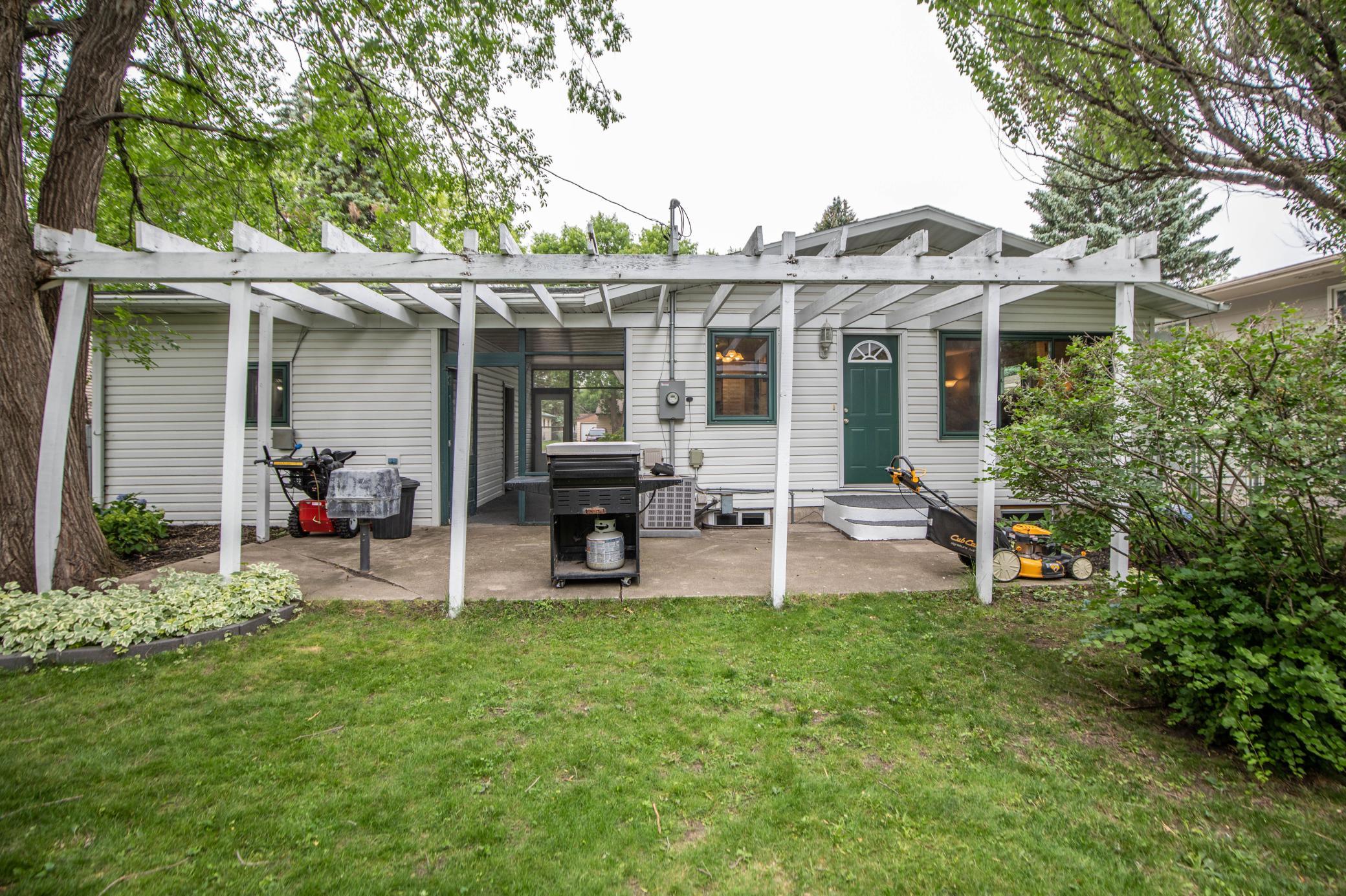 1510 19 1/2 St S, Moorhead