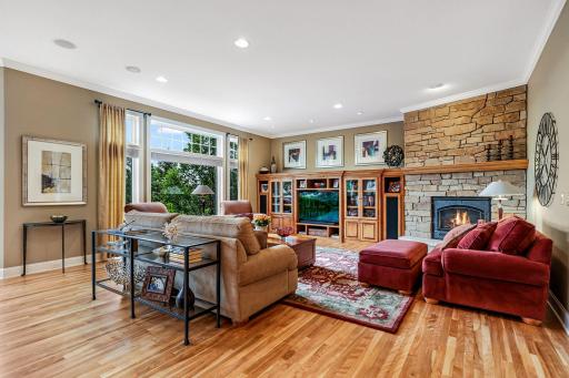 The homeâs impeccable style continues within its inviting âeverydayâ spaces where windows stretch from floor to ceiling.