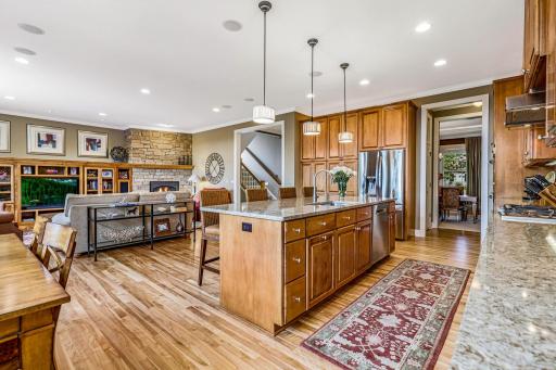 This great room area allows you to host large groups effortlessly.