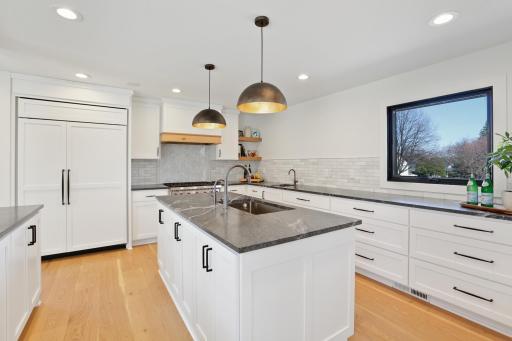 6629 Biscayne Boulevard, Edina, MN 55436