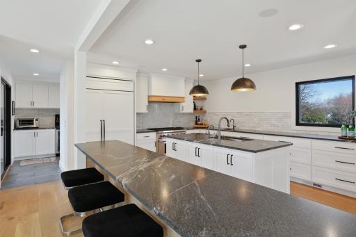 6629 Biscayne Boulevard, Edina, MN 55436