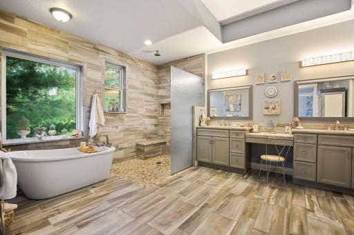 11885 Dellwood Road N, Stillwater, MN 55082