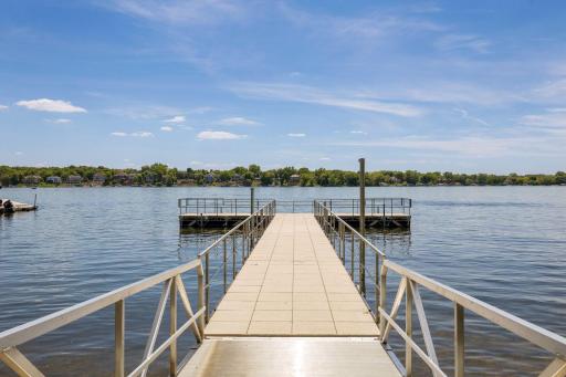 5495 Shore Trail NE, Prior Lake, MN 55372