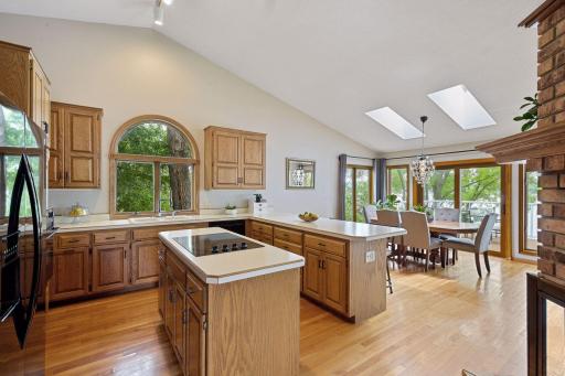 5495 Shore Trail NE, Prior Lake, MN 55372