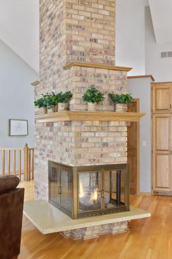 5495 Shore Trail NE, Prior Lake, MN 55372