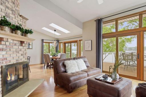 5495 Shore Trail NE, Prior Lake, MN 55372