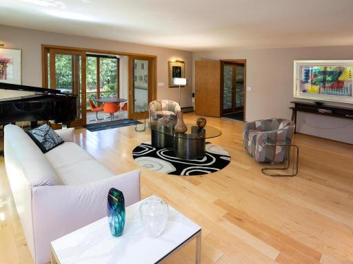 3243 E Bde Maka Pkwy Minneapolis Minneapolis MN 55408 USA-021-009-021-MLS_Size.jpg