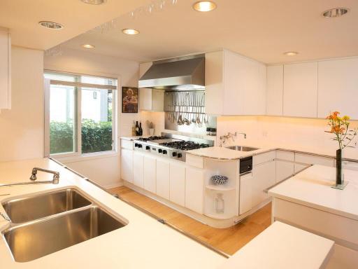 3243 E Bde Maka Pkwy Minneapolis Minneapolis MN 55408 USA-031-018-030-MLS_Size.jpg