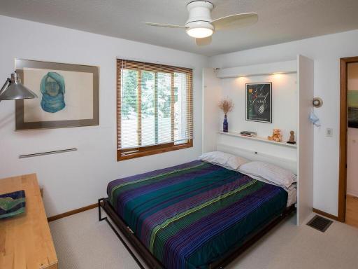 3243 E Bde Maka Pkwy Minneapolis Minneapolis MN 55408 USA-039-035-038-MLS_Size.jpg