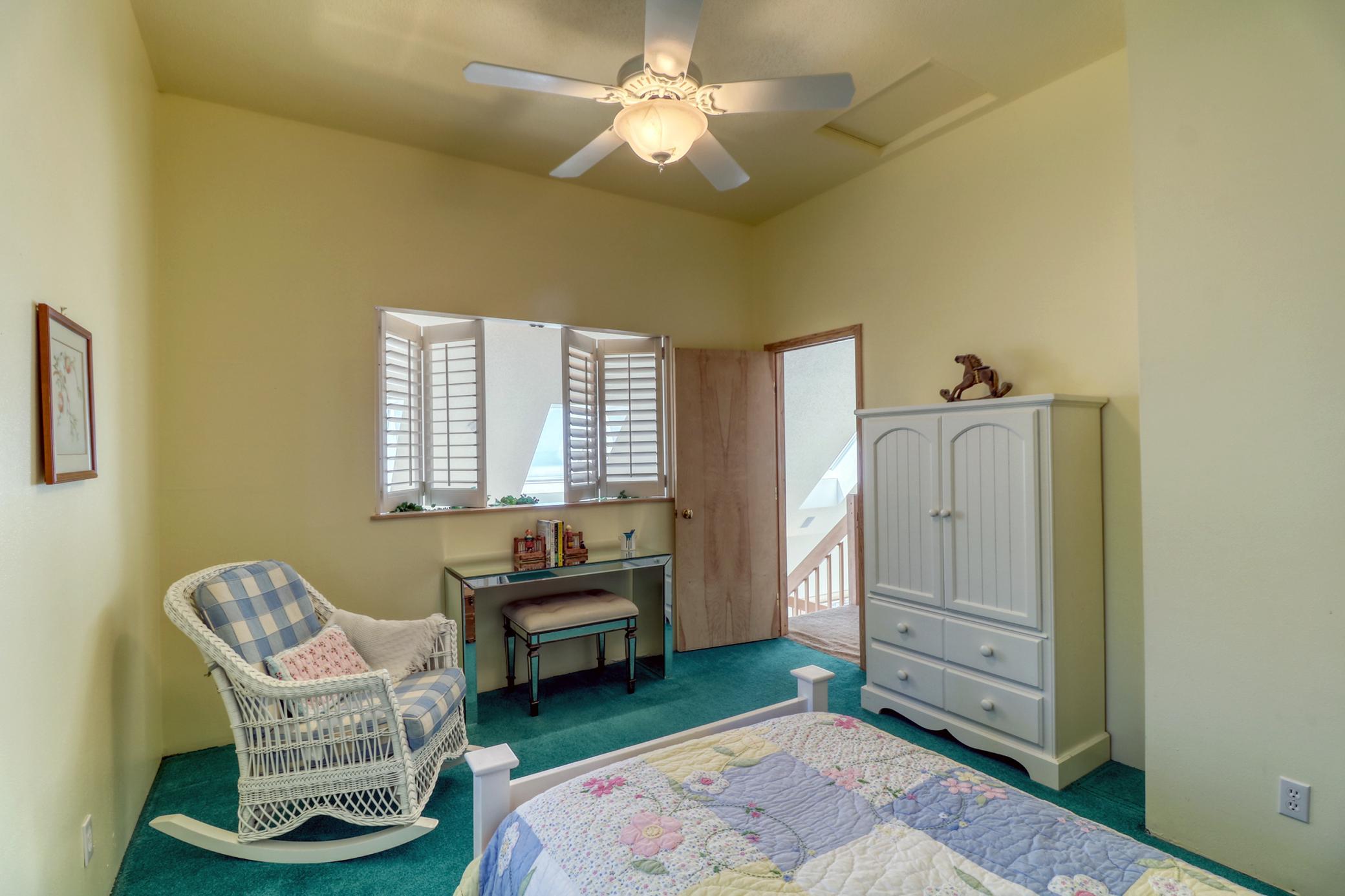 Bedroom1_2.jpg