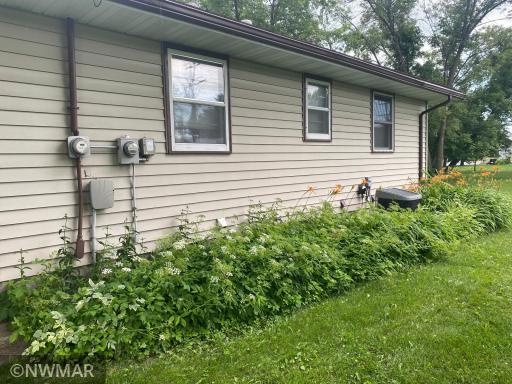 206 Hamilton Avenue NE, Red Lake Falls, MN 56750